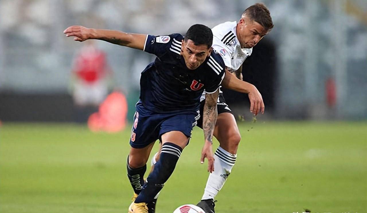 智利队与对手对决，最终获胜