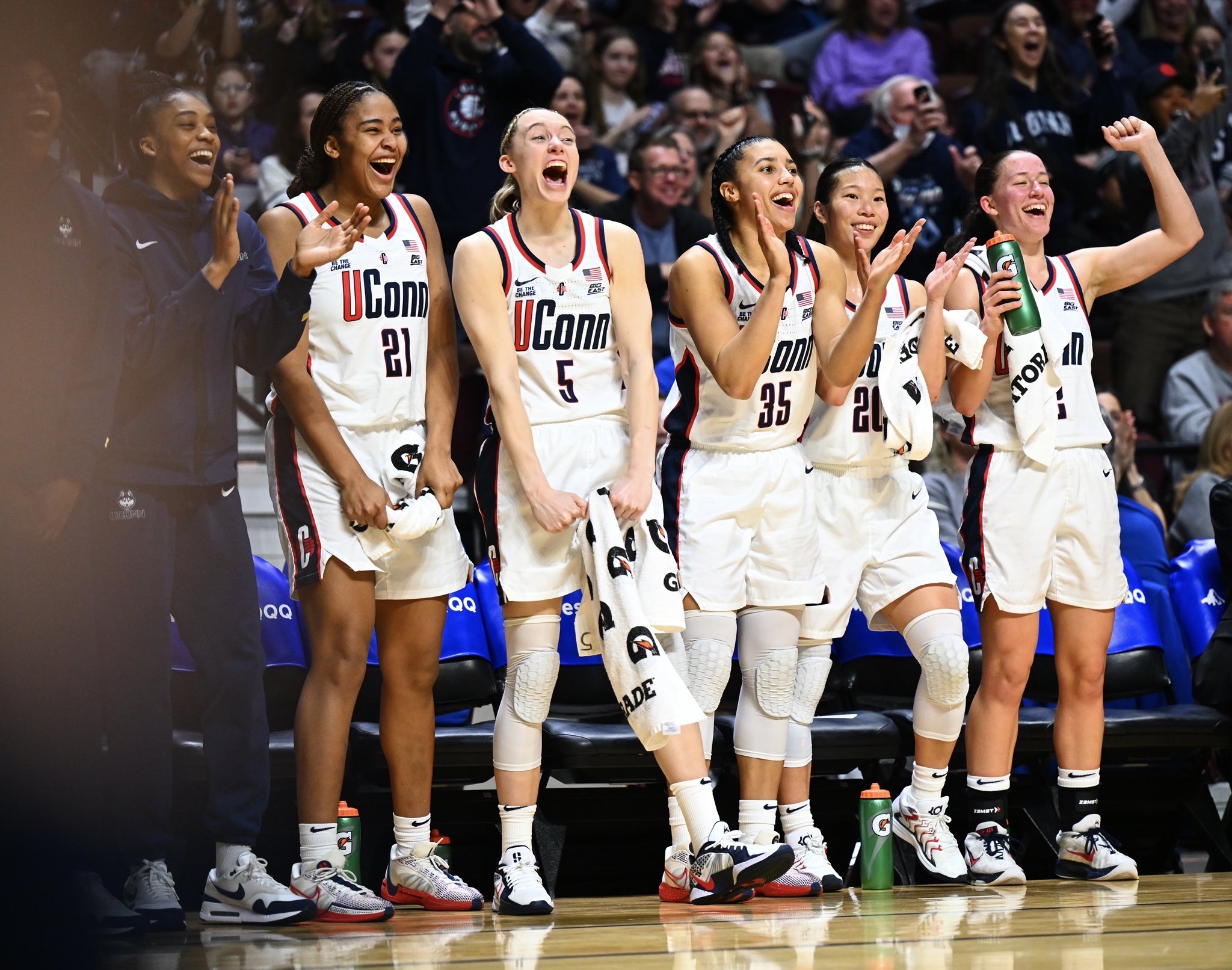 九游app下载-美洲篮球职业队员在全球赛事展现出色表现